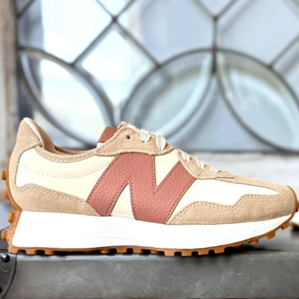 New Balance 327 Casual Women Sneakers Shoes Bone Beige Blush size ⚡7.5⚡️Athletic